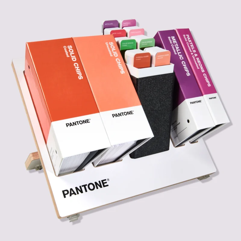 Pantone Reference Library (8 guides + 4 chip book bundle)